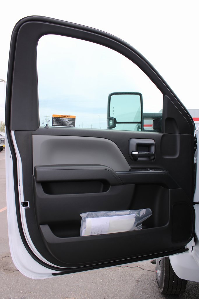 2024 Chevrolet Silverado 6500HD Work Truck photo 7