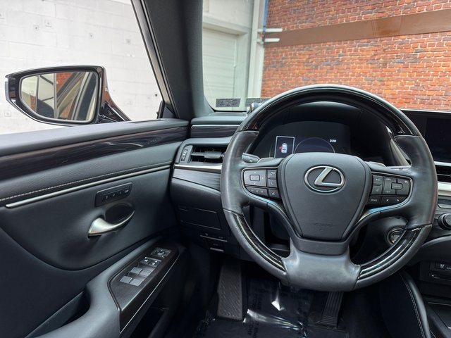 2019 Lexus ES 350 photo 13