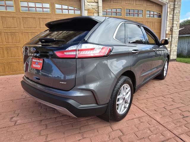 2023 Ford Edge SEL photo 3
