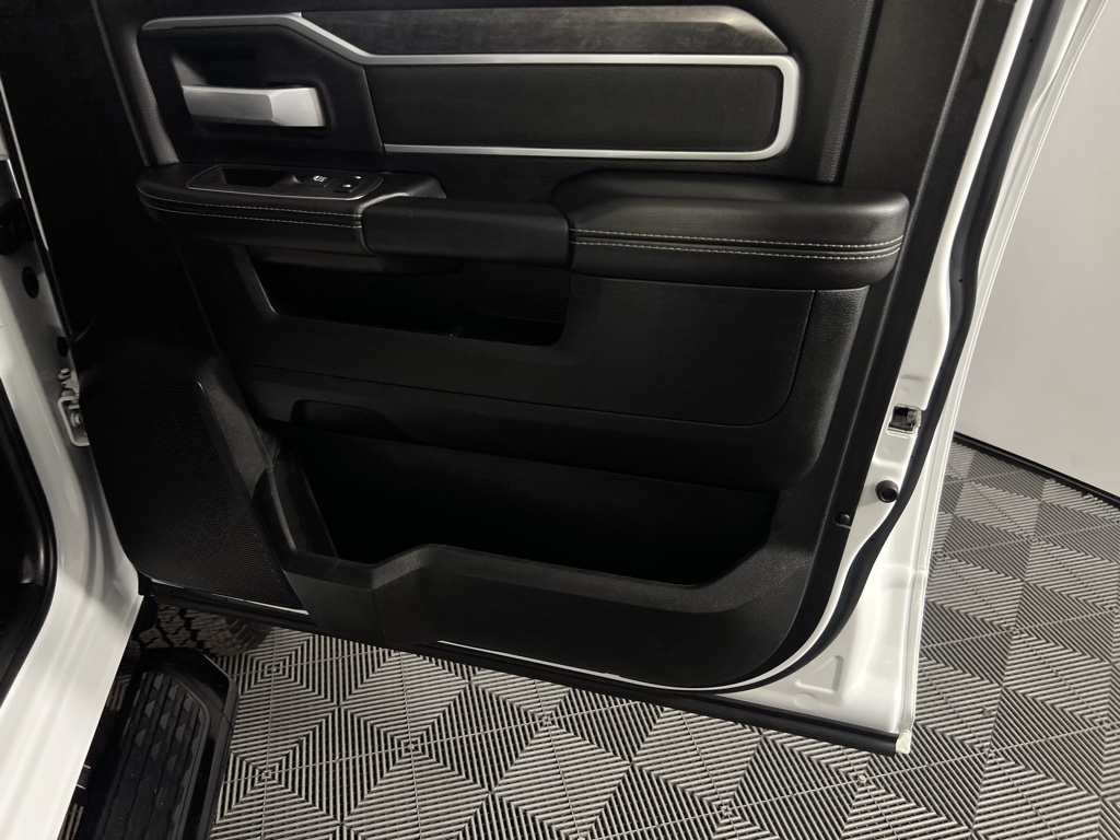 2024 Ram 2500 Big Horn photo 27