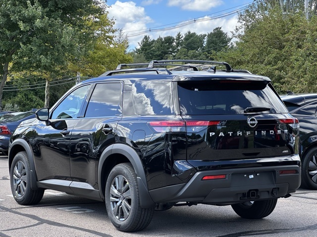 2025 Nissan Pathfinder SV photo 3