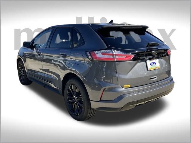 2024 Ford Edge SE photo 3