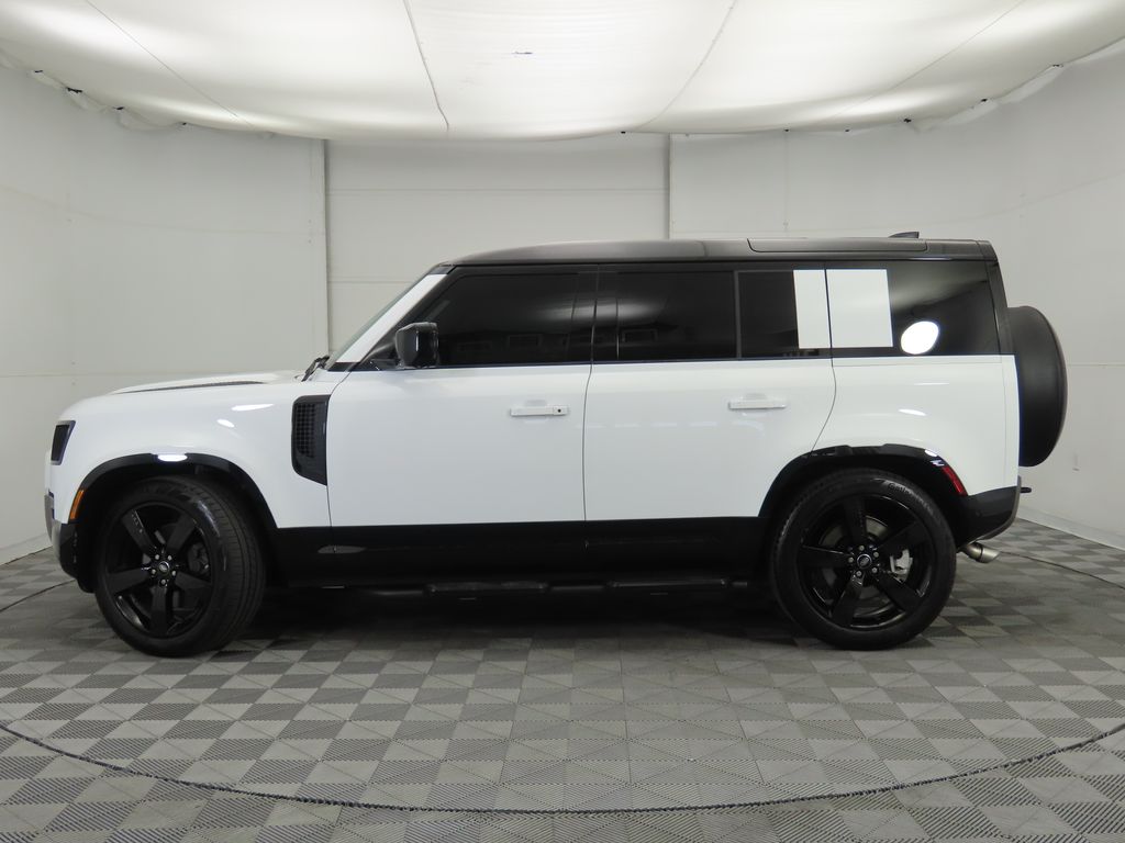 2025 Land Rover Defender 110 X-Dynamic SE photo 8