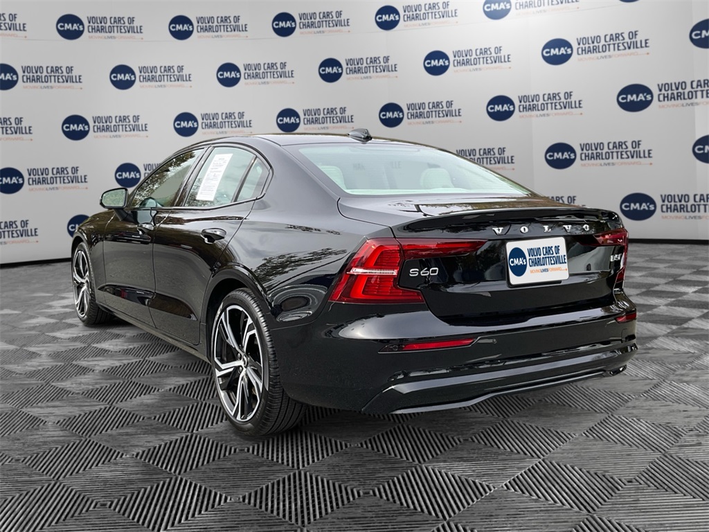 2024 Volvo S60 B5 Core photo 3