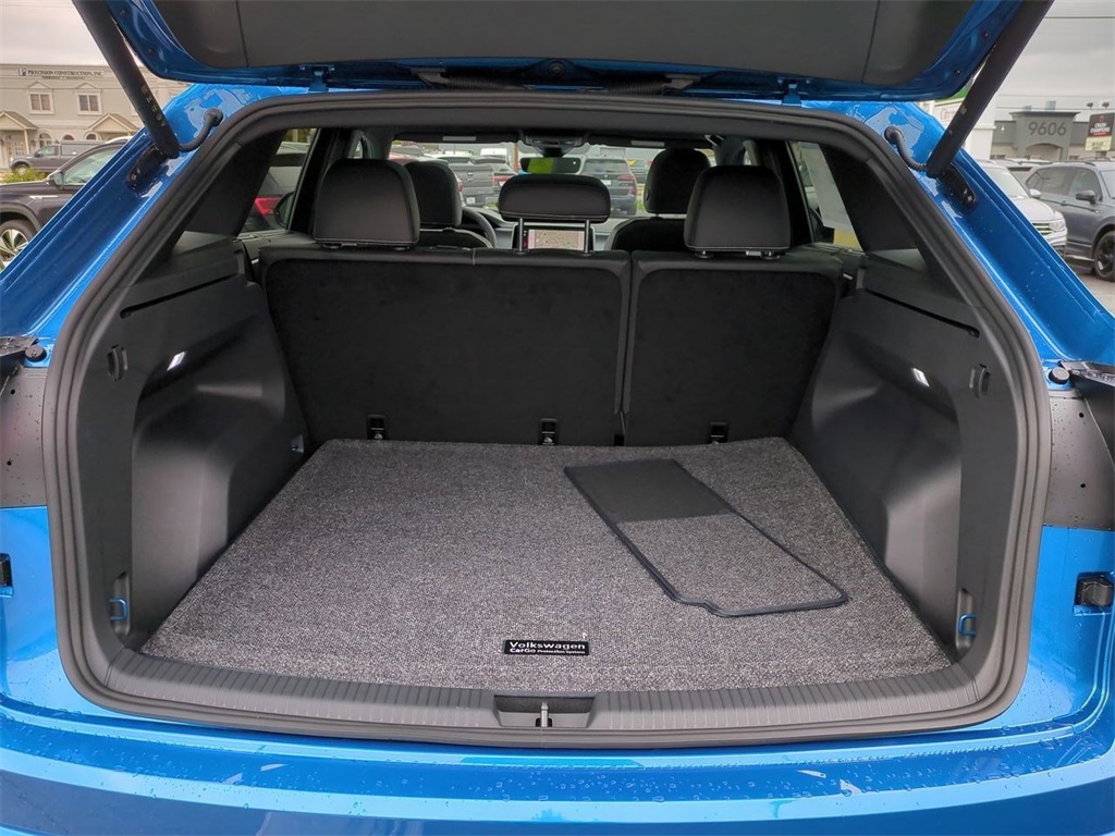 2025 Volkswagen Atlas Cross Sport SEL R-Line photo 25