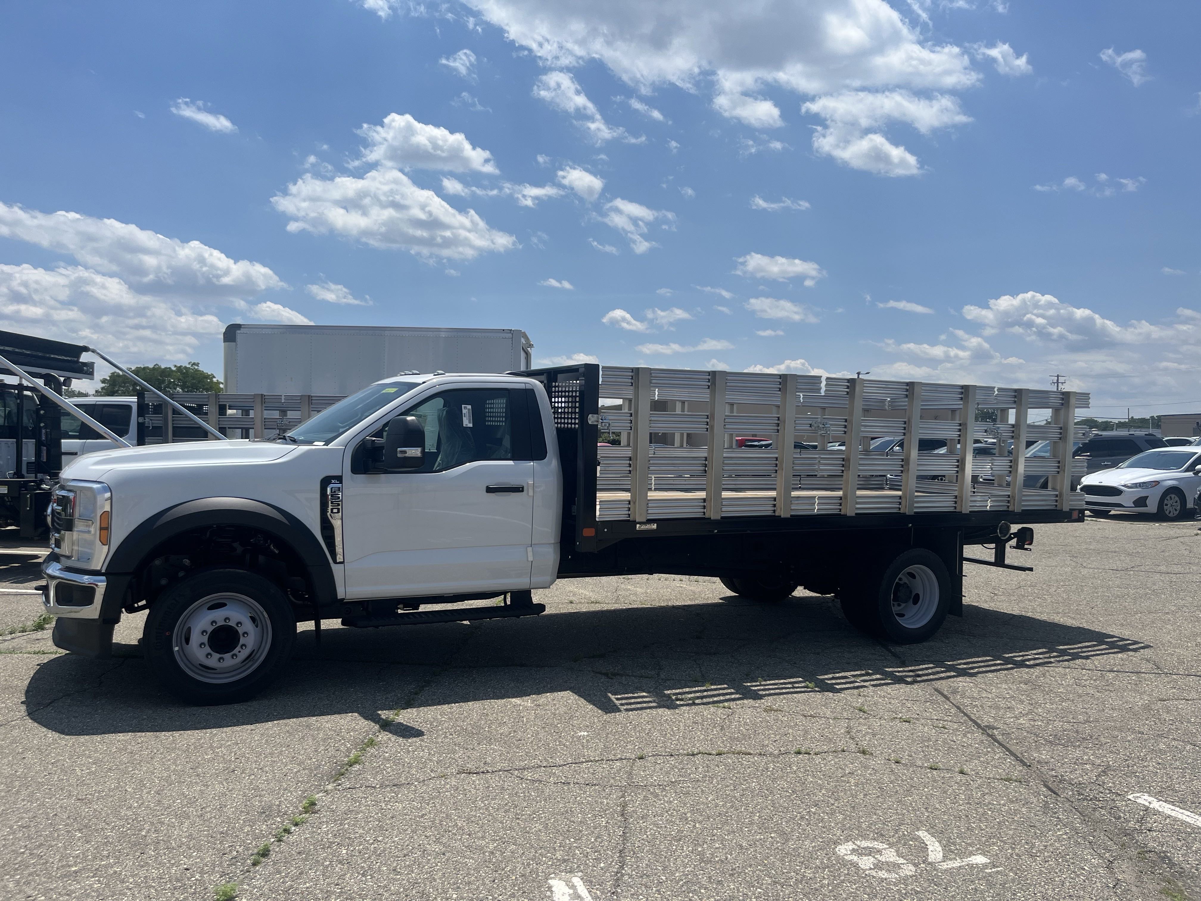 2024 Ford F-550 Super Duty Chassis Cab XL's photo