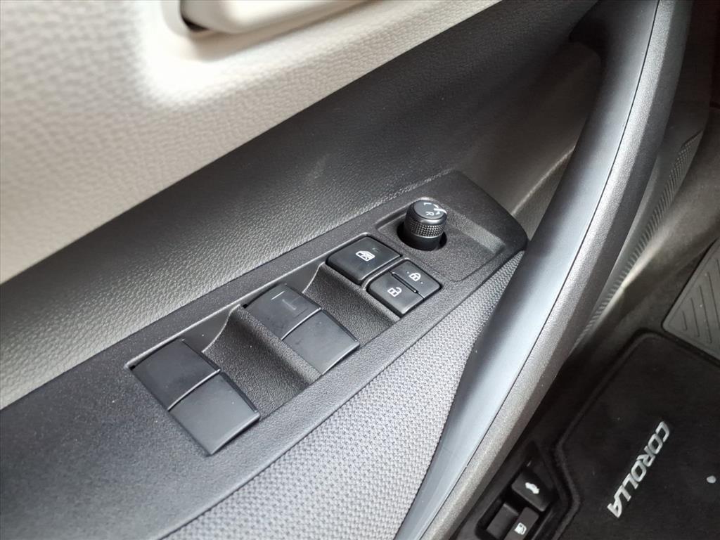 2026 Toyota Corolla LE photo 22