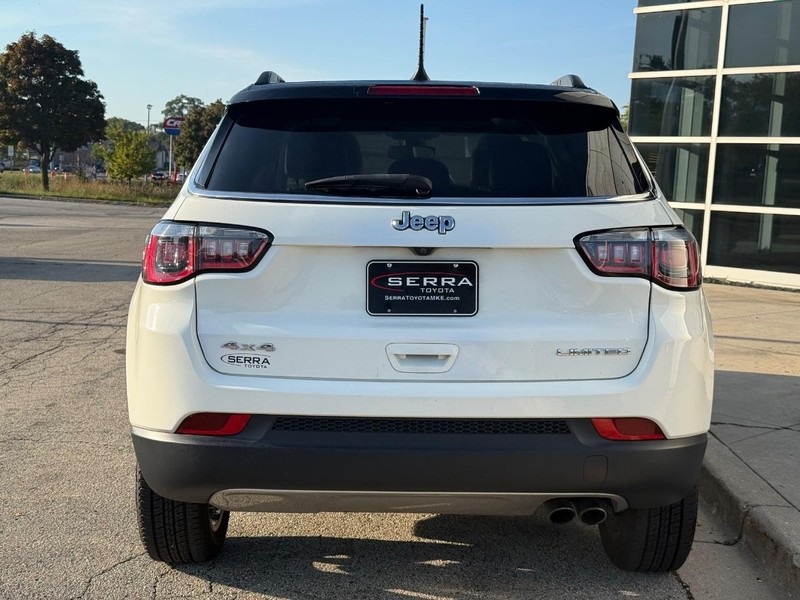 2018 Jeep Compass Limited photo 4