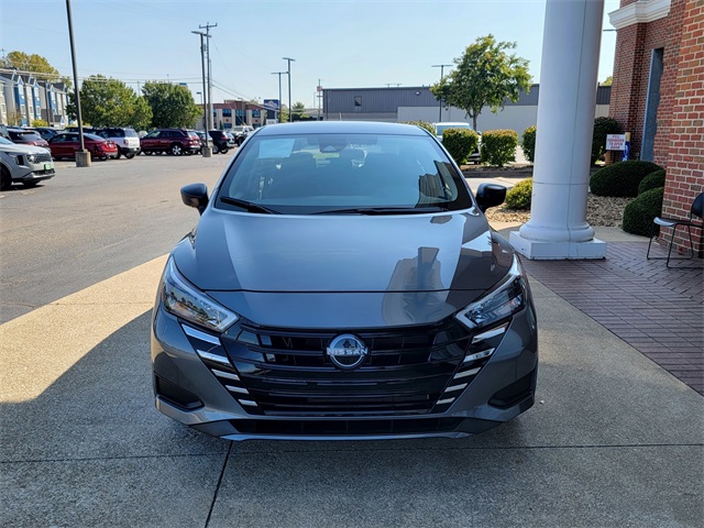 2025 Nissan Versa 1.6 S photo 9