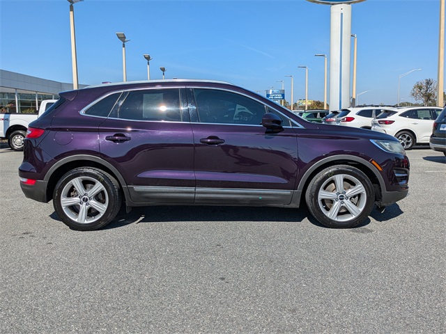 2015 Lincoln MKC Base photo 2