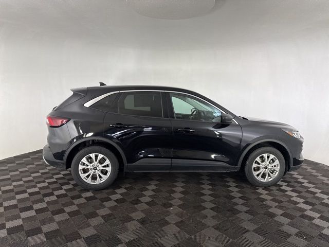 2024 Ford Escape Active photo 2