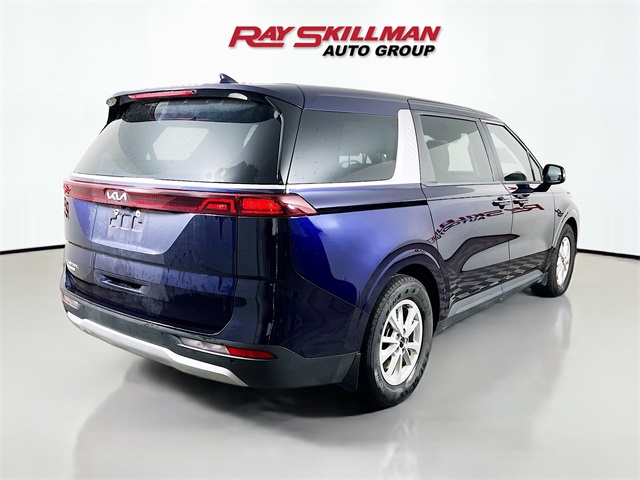 2024 Kia Carnival LX photo 7