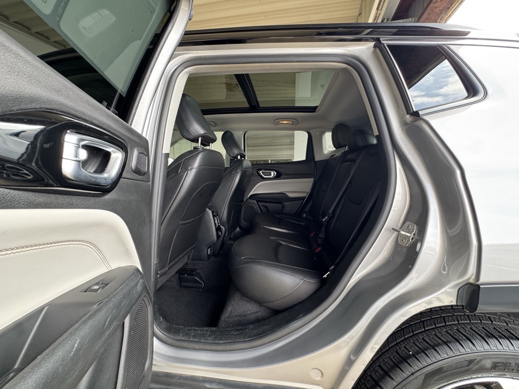 2022 Jeep Compass Limited photo 13