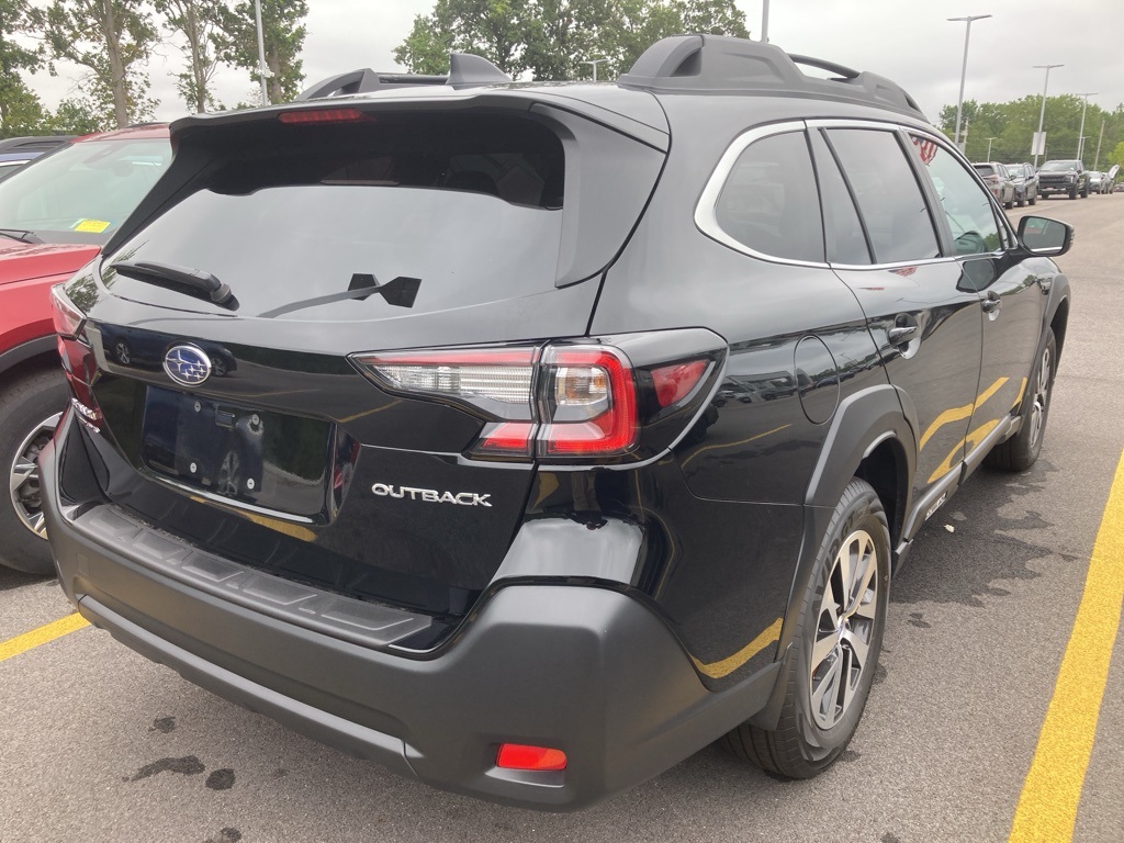 2025 Subaru Outback Premium photo 4