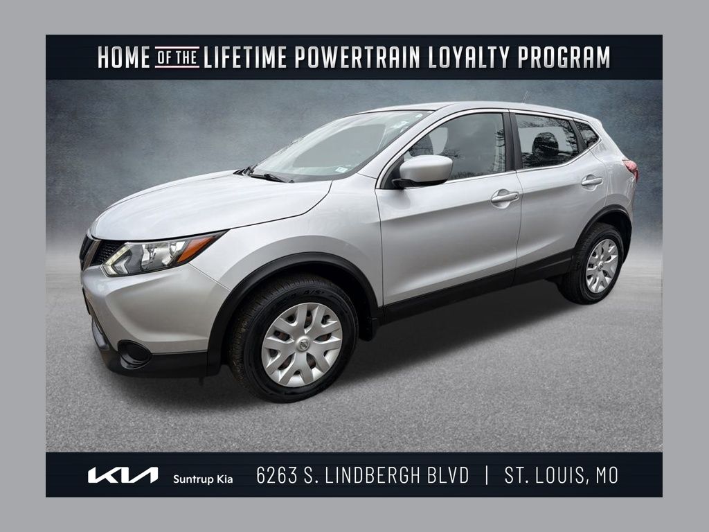 2019 Nissan Rogue Sport S's photo