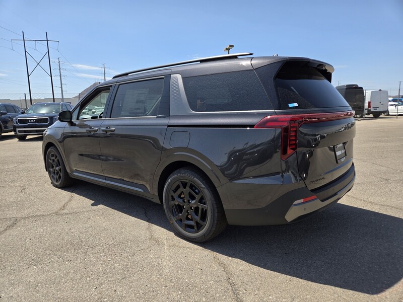 2026 Kia Carnival SX Prestige photo 4