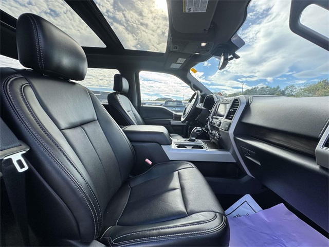 2020 Ford F-150 Lariat photo 2