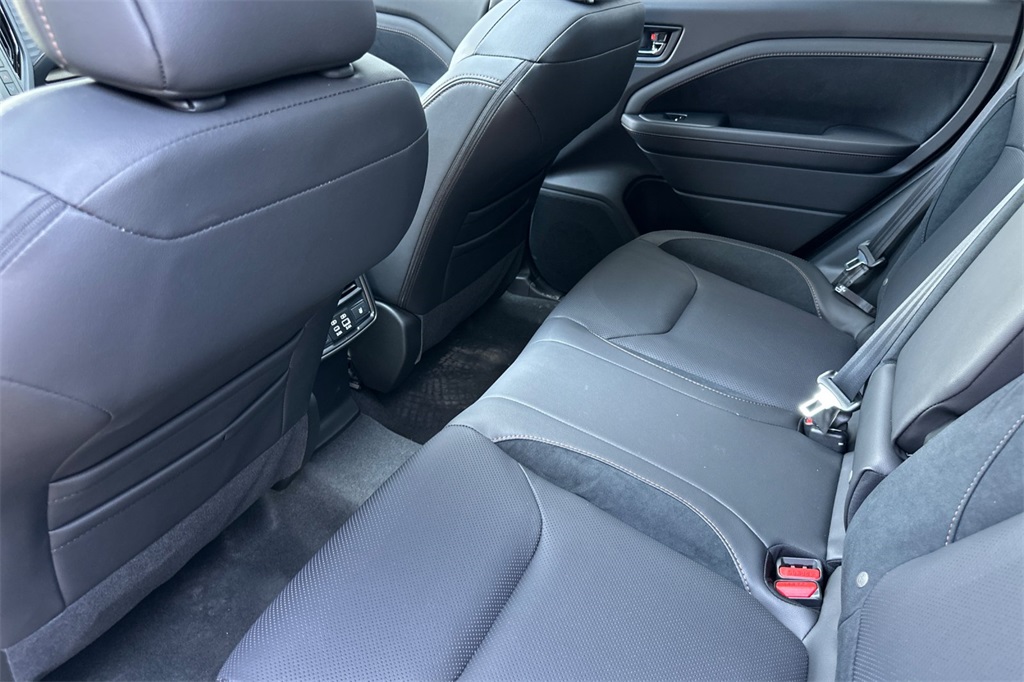 2025 Subaru Forester Touring photo 14