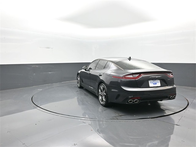 2020 Kia Stinger GT photo 2