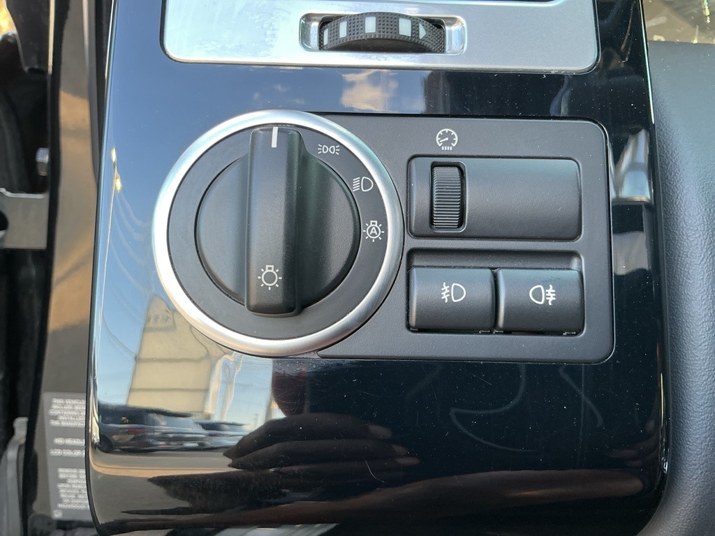 2012 Land Rover Range Rover HSE LUX photo 17