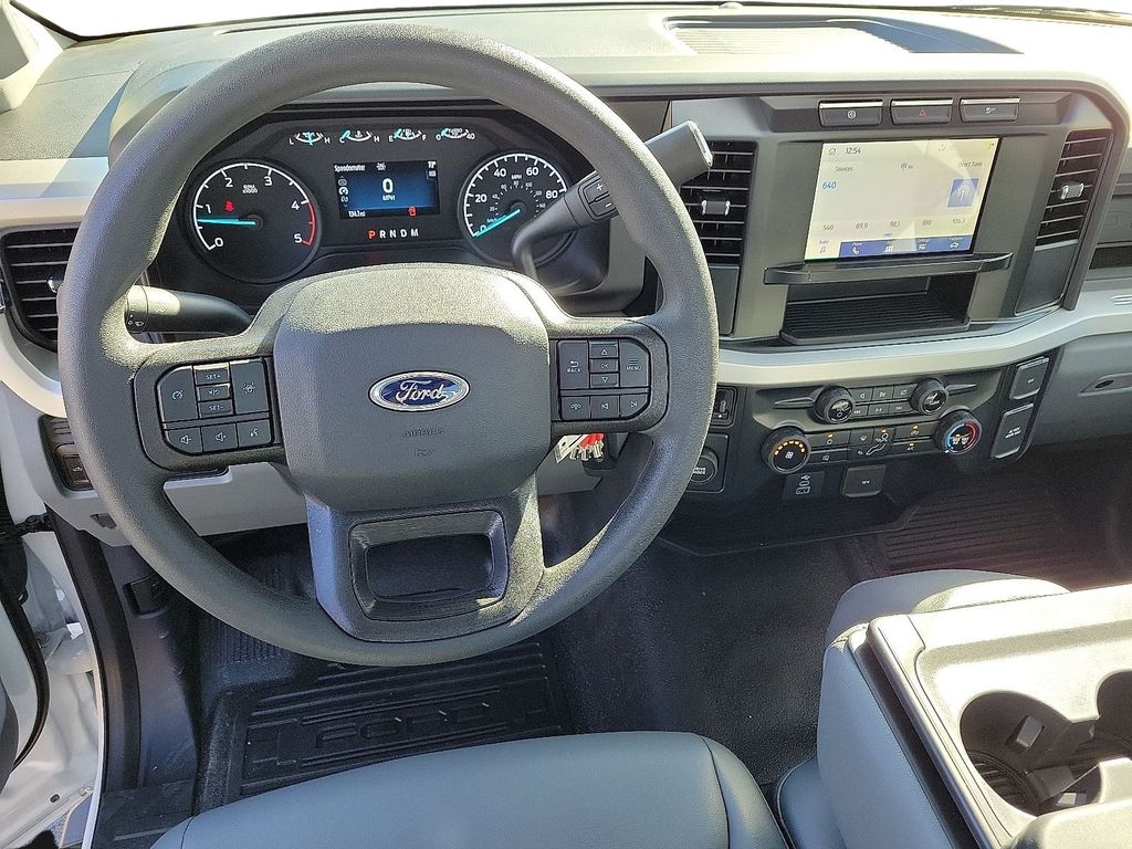 2023 Ford F-550 XL photo 3