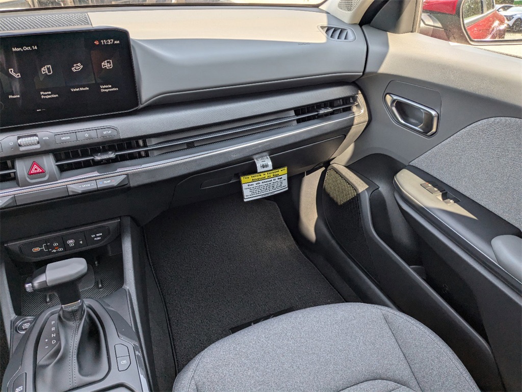 2025 Kia K4 EX photo 15