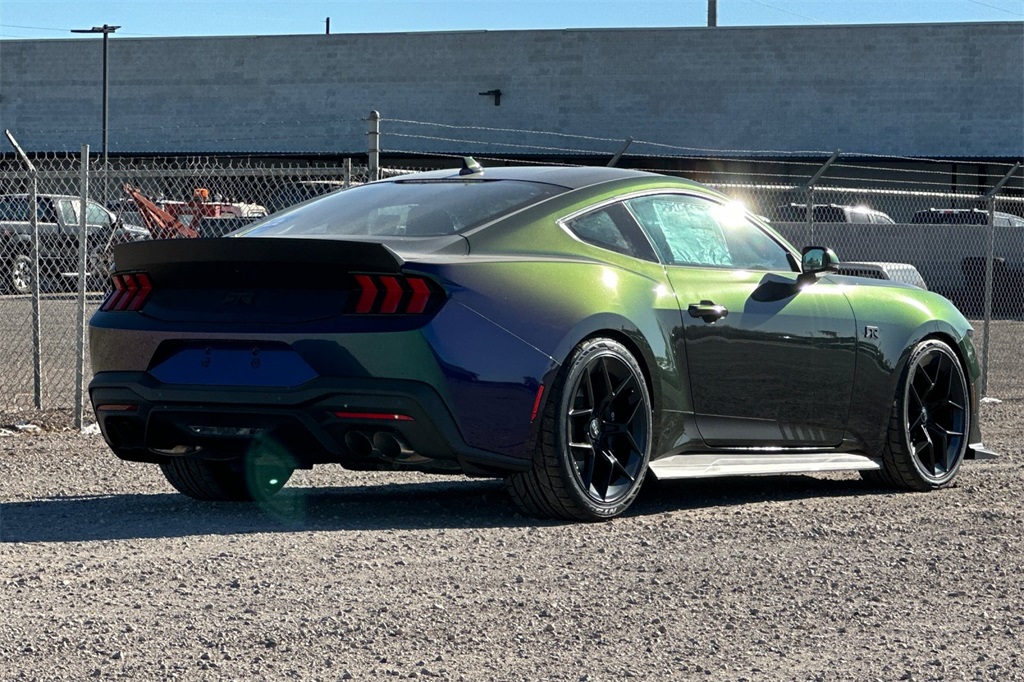 2025 Ford Mustang GT Premium photo 4