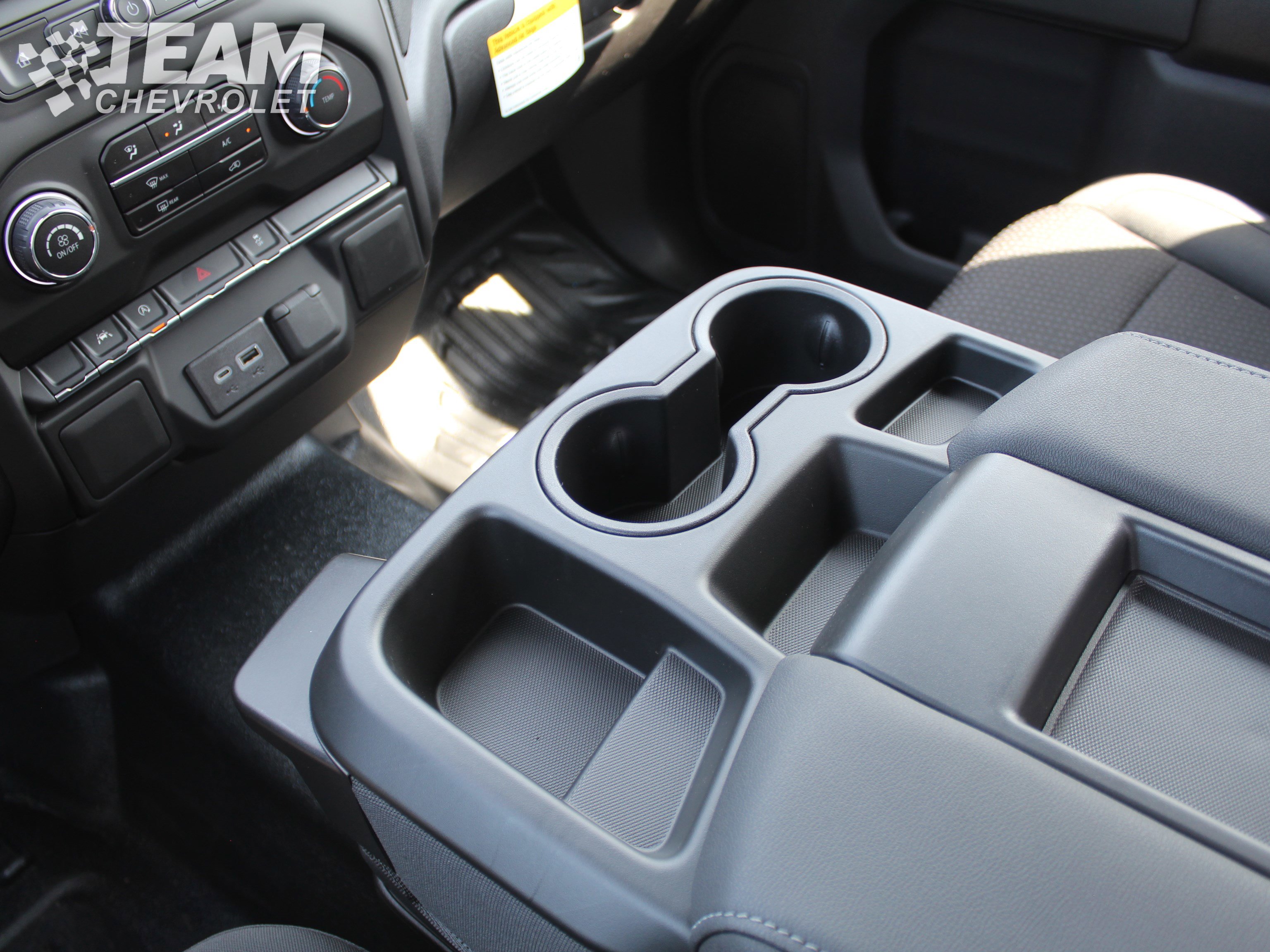 2025 Chevrolet Silverado 1500 photo 13
