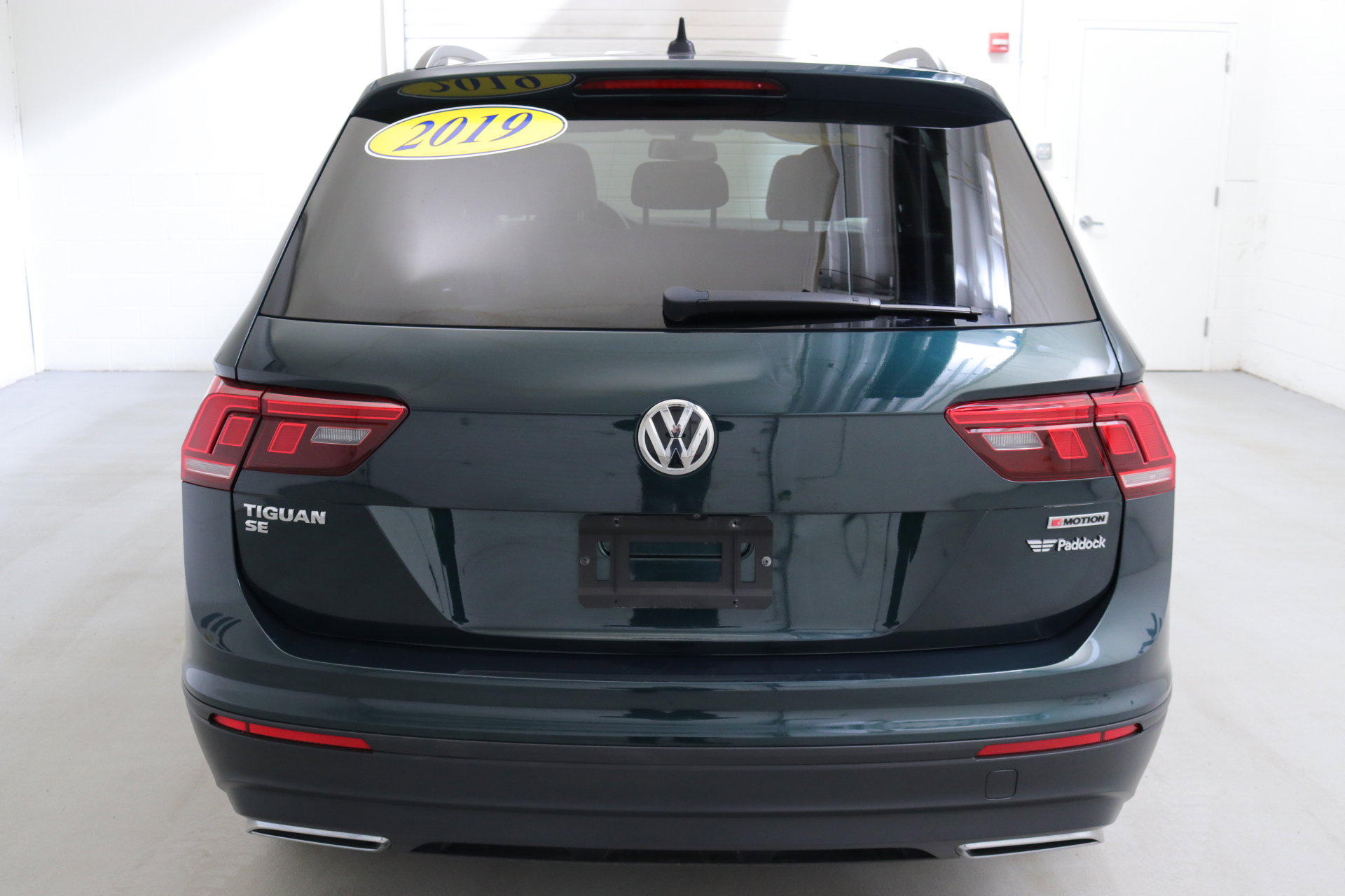 2019 Volkswagen Tiguan SEL R-Line photo 7