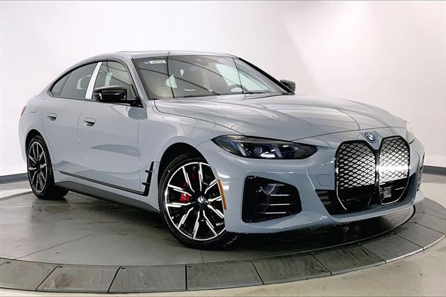 2025 BMW i4 40's photo