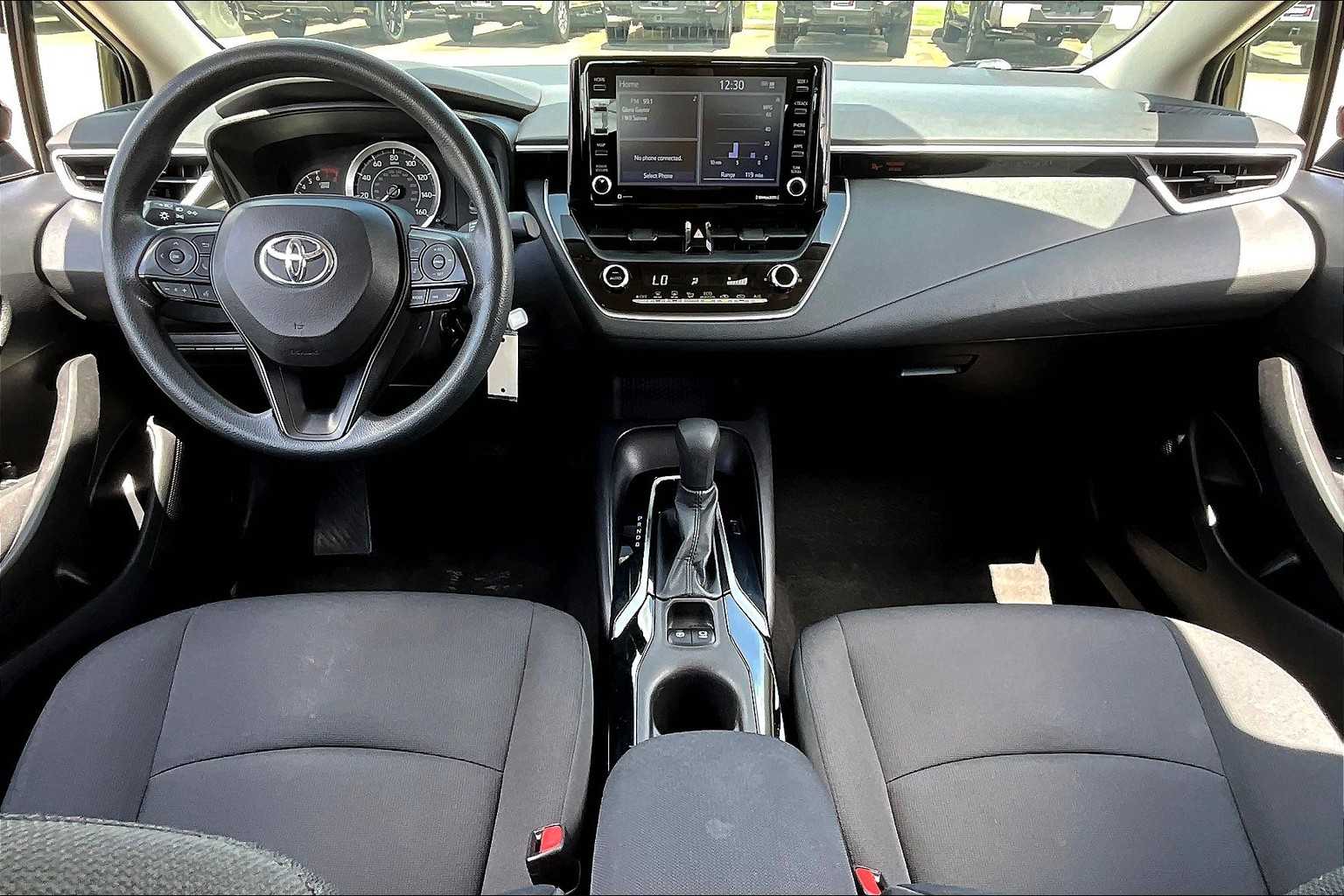 2022 Toyota Corolla LE photo 29