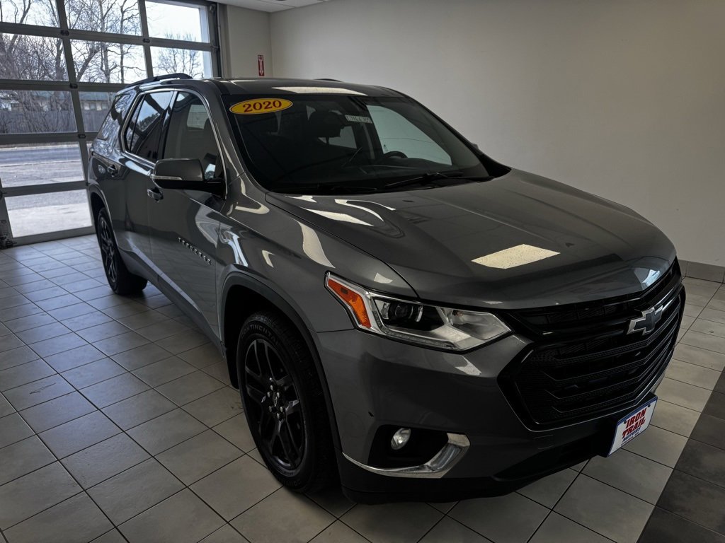 2020 Chevrolet Traverse photo 2