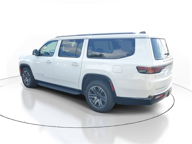 2024 Jeep Wagoneer L Series II photo 3