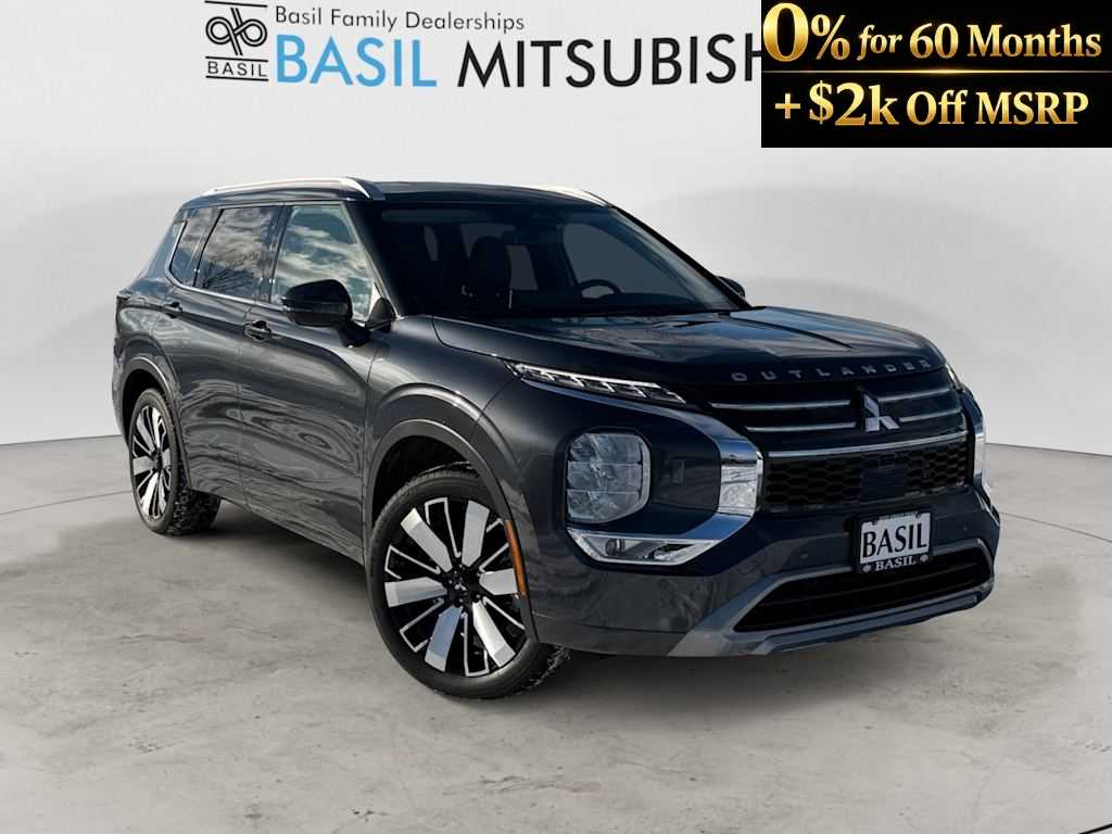 2025 Mitsubishi Outlander SEL's photo