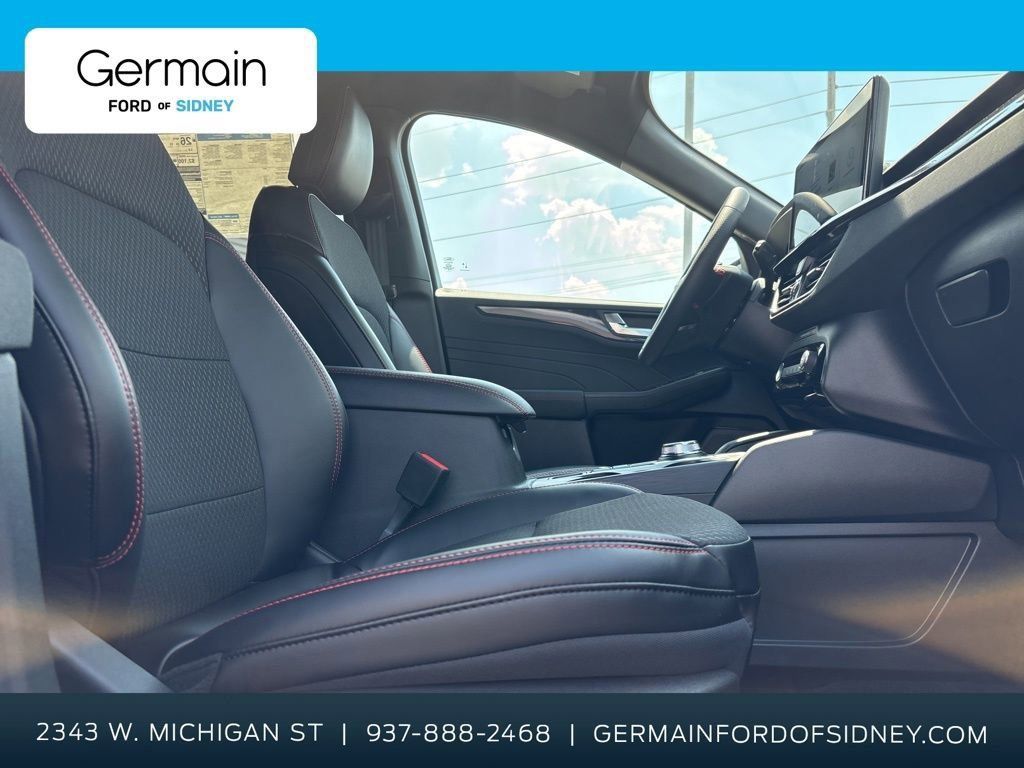 2024 Ford Escape ST-Line Select photo 12