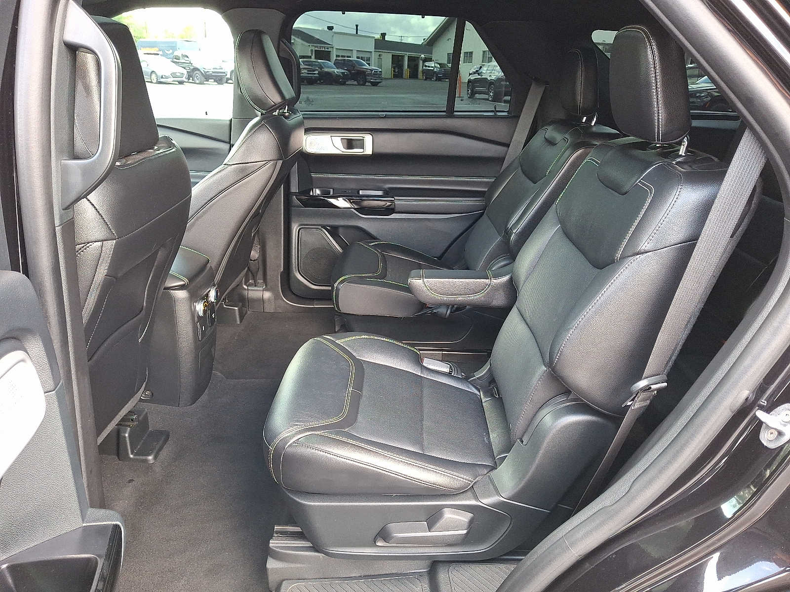 2023 Ford Explorer ST photo 7