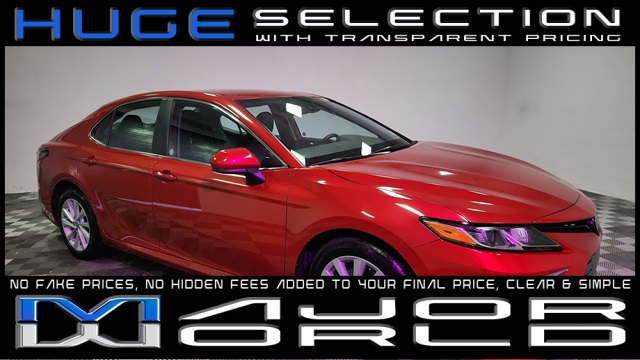 2024 Toyota Camry LE's photo