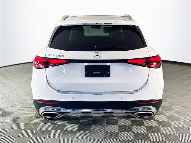 2026 Mercedes Benz GLC 300 photo 6
