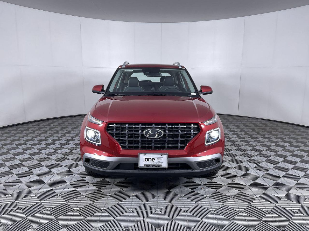 2025 Hyundai Venue Limited photo 2