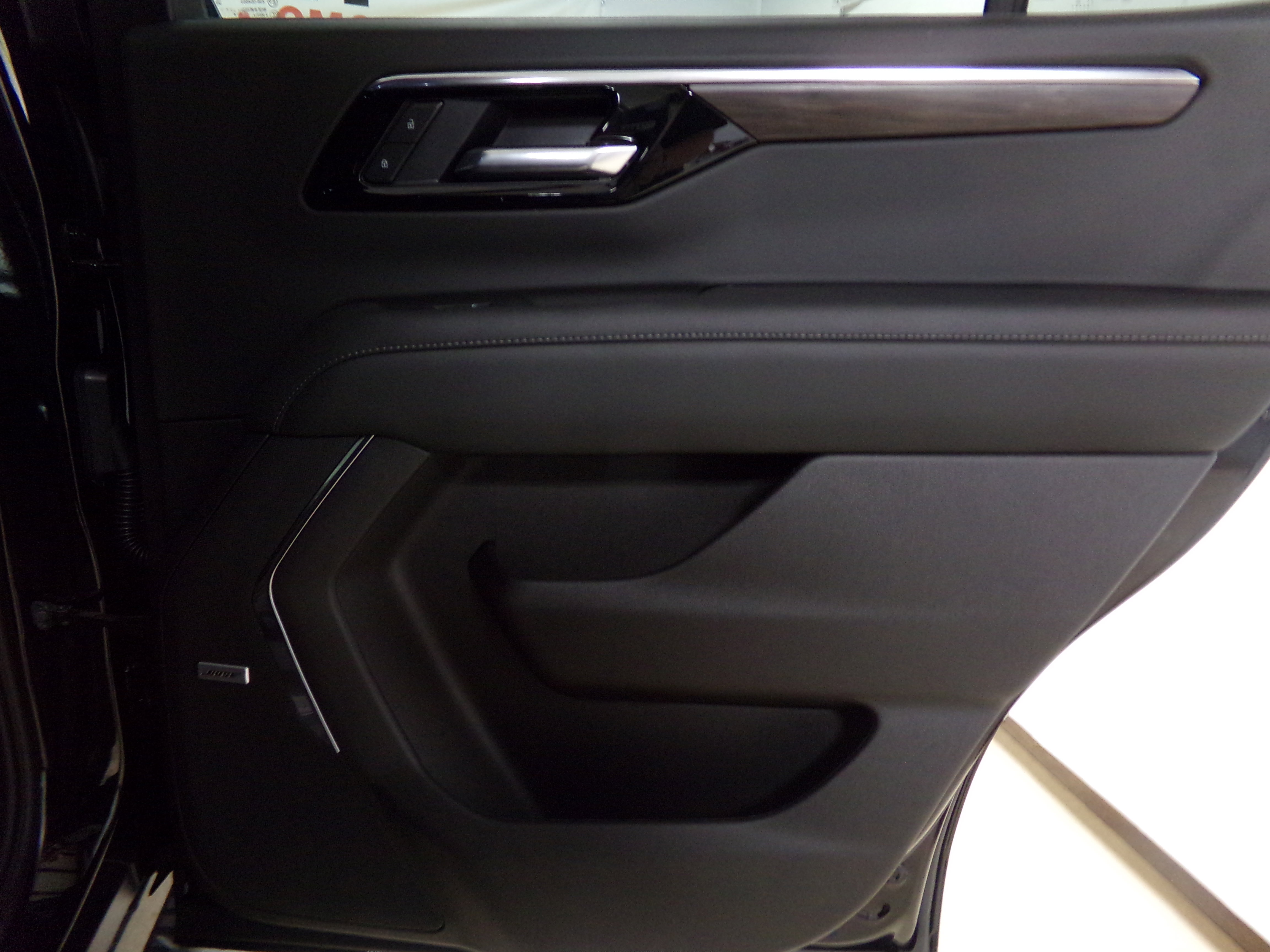2025 Chevrolet Tahoe Z71 photo 9