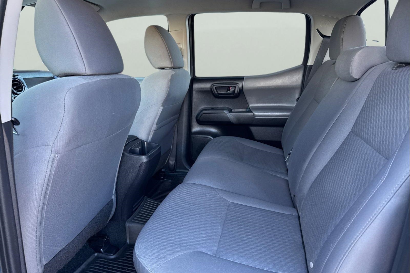 2022 Toyota Tacoma SR photo 3