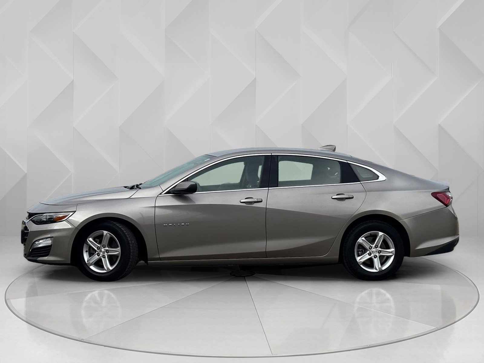 Used 2022 Chevrolet Malibu 1LT with VIN 1G1ZD5STXNF135337 for sale in Stockton, CA