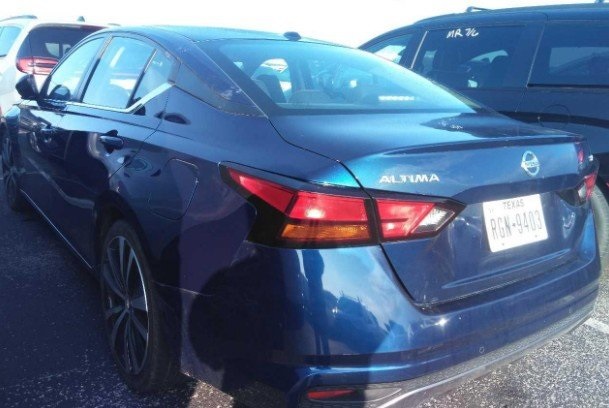 2022 Nissan Altima 2.5 SR photo 2