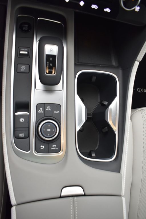 2026 Infiniti QX60 Luxe photo 12