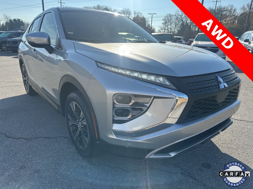 2022 Mitsubishi Eclipse Cross SE's photo