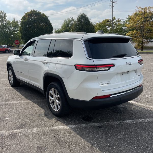 2021 Jeep Grand Cherokee Limited photo 3