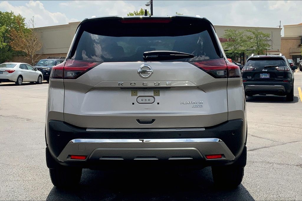 2021 Nissan Rogue Platinum photo 3