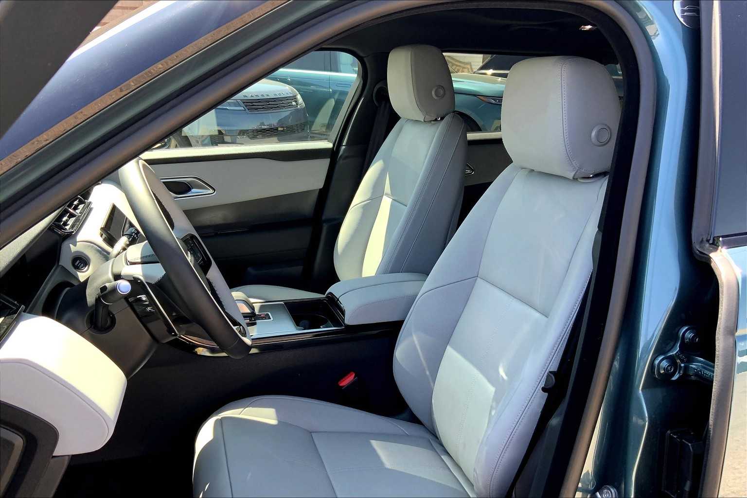 2026 Land Rover Range Rover Velar Velar S photo 9