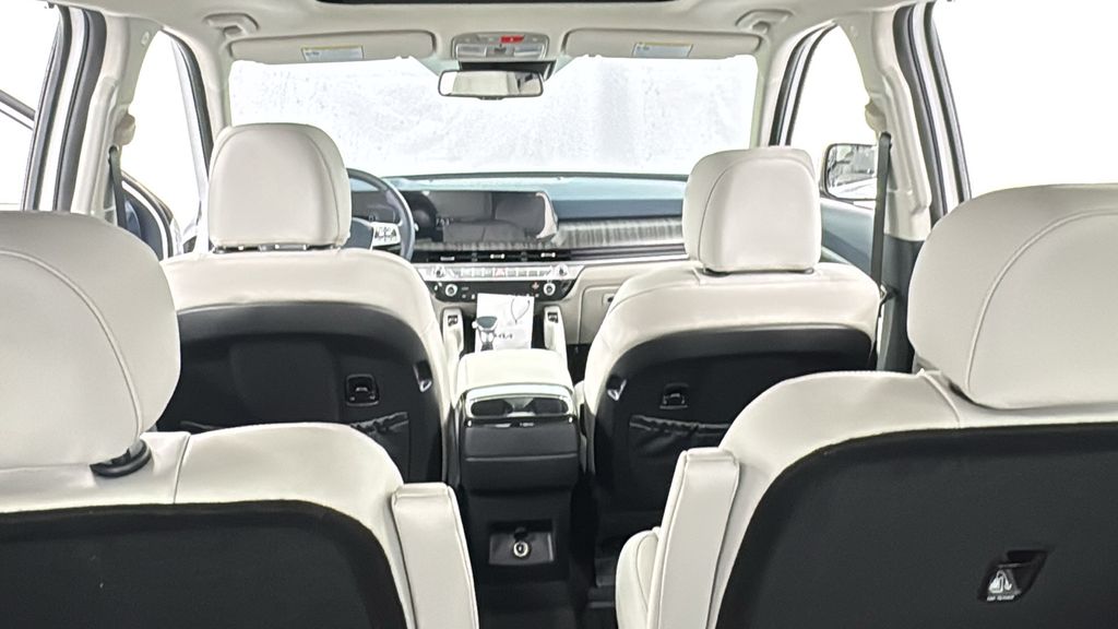 2025 Kia Telluride EX photo 18