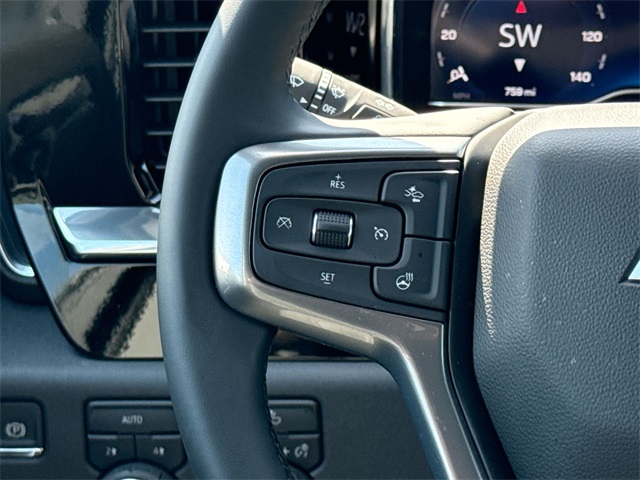 2025 Chevrolet Silverado 1500 LT photo 24
